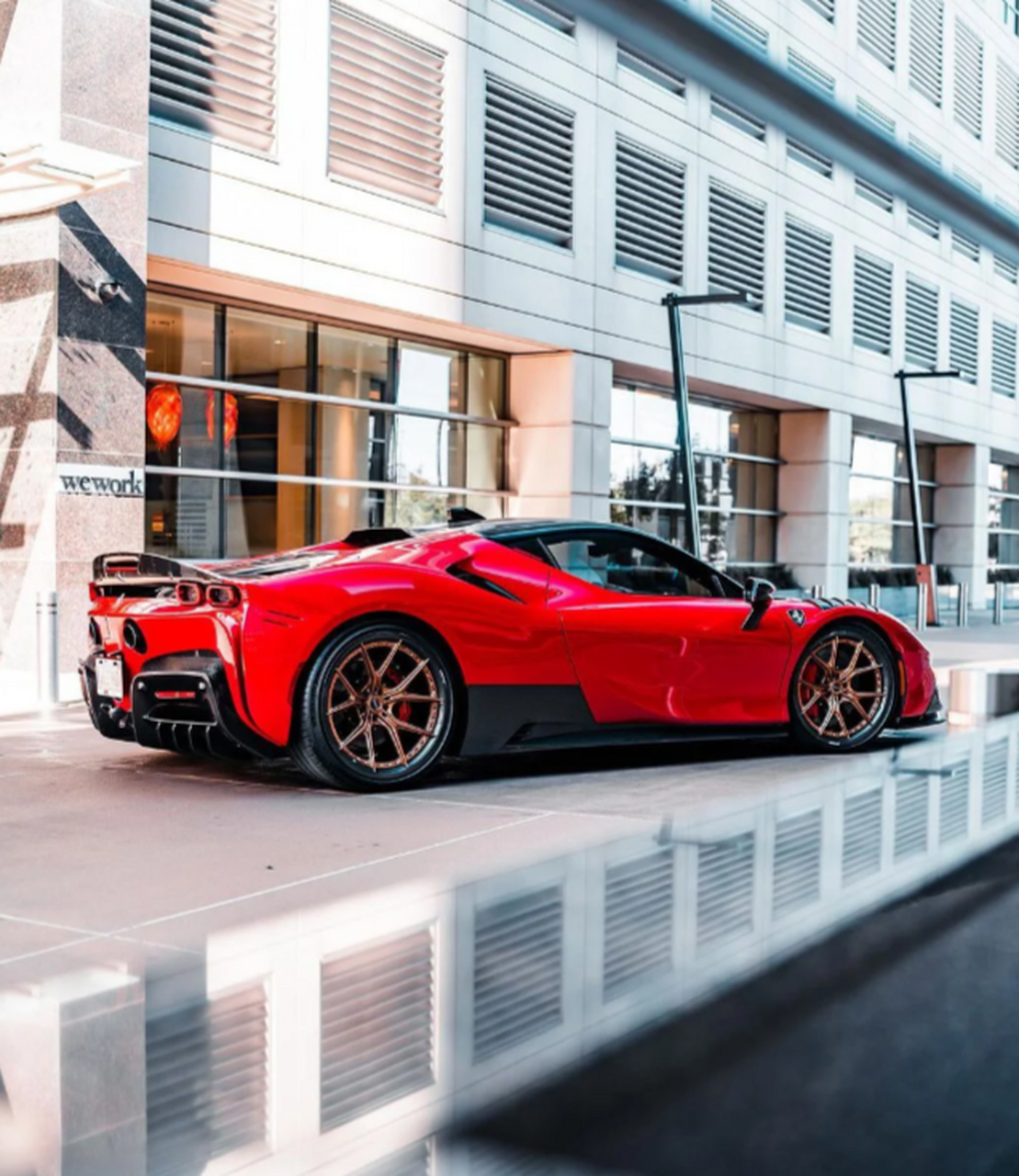 驾驭火红激情,尽享超级豪华法拉利sf90 这款红色法拉利sf90不仅在外观