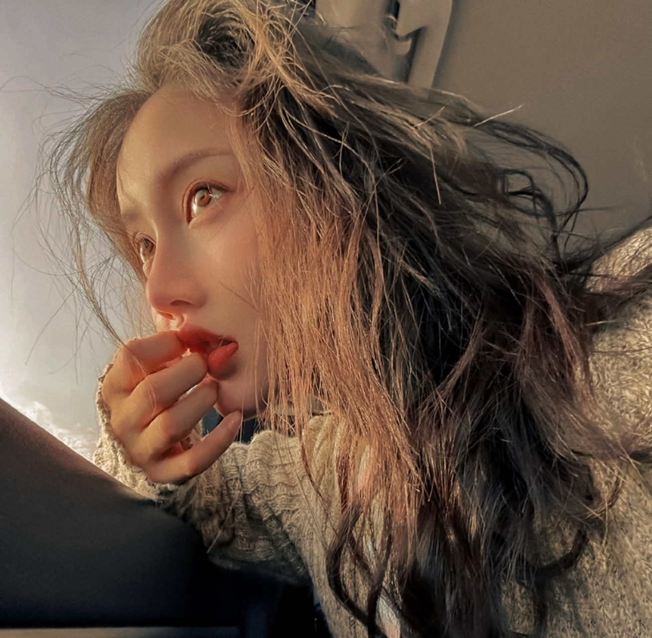 清纯甜美,娇嗔欲滴的#姜贞羽# 容颜秀美,可爱迷人,少女感十足.