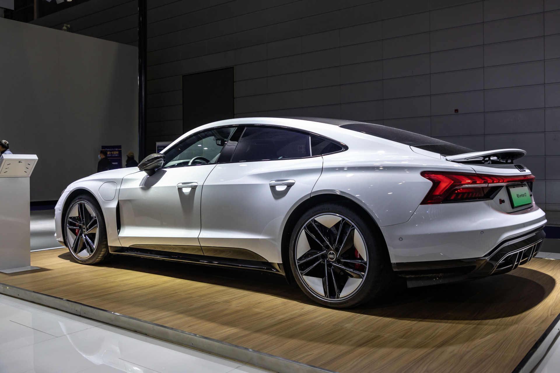 奥迪rs e-tron gt 陶瓷制动盘的独特纹路我觉的非常的美 #奥迪rs