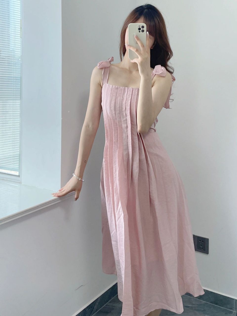 法式吊带连衣裙 粉色真的很少女,有多种系法的带子 我个人喜欢把带子