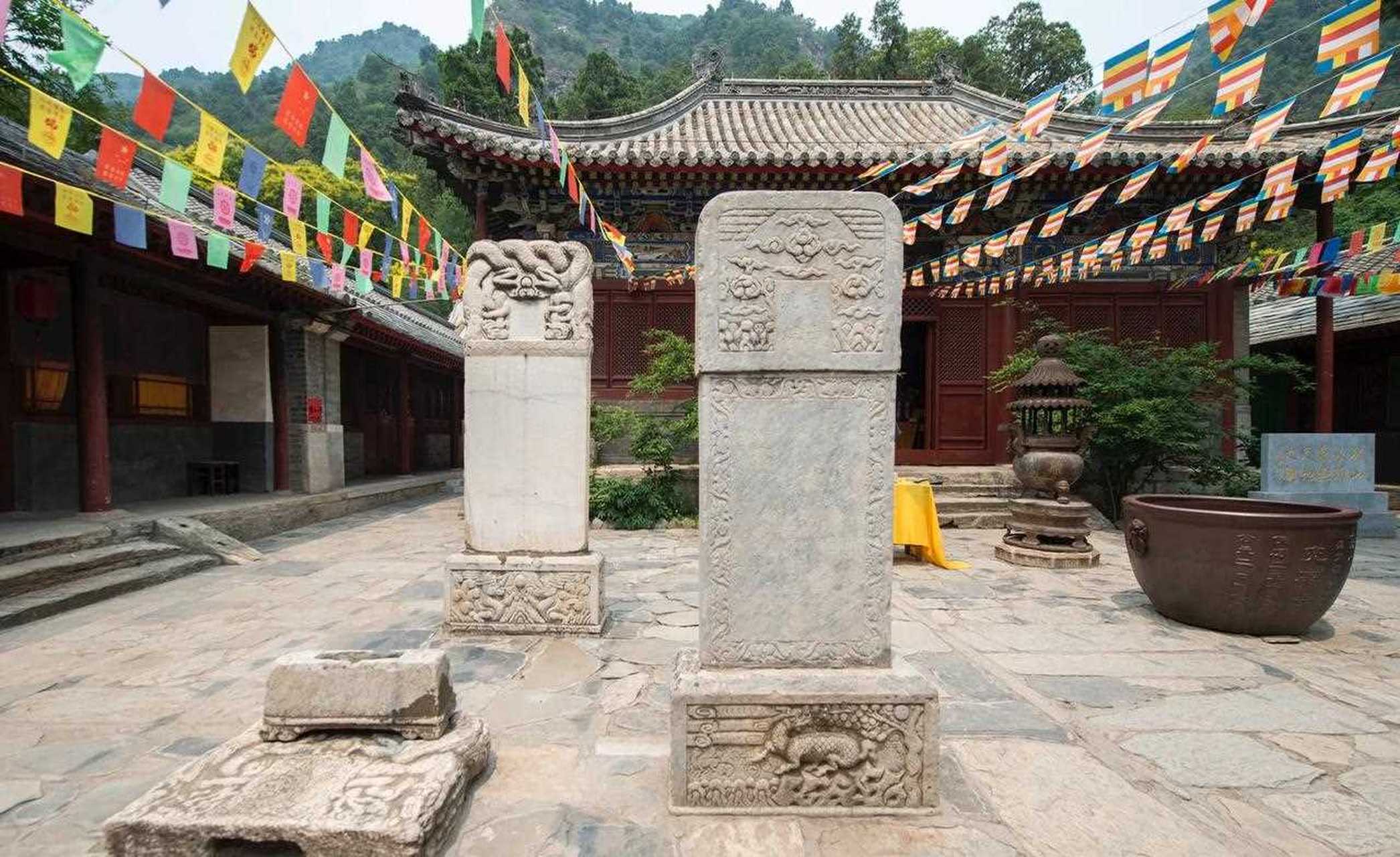 兜率寺,好奇特的一个寺名,它是北京房山上方山七十二座茅庵之总方丈