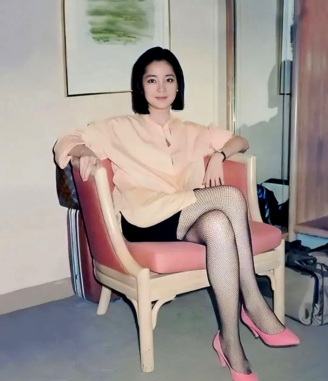 邓丽君旧照,她好会穿,这几个穿搭放到现在也很好看! 676767