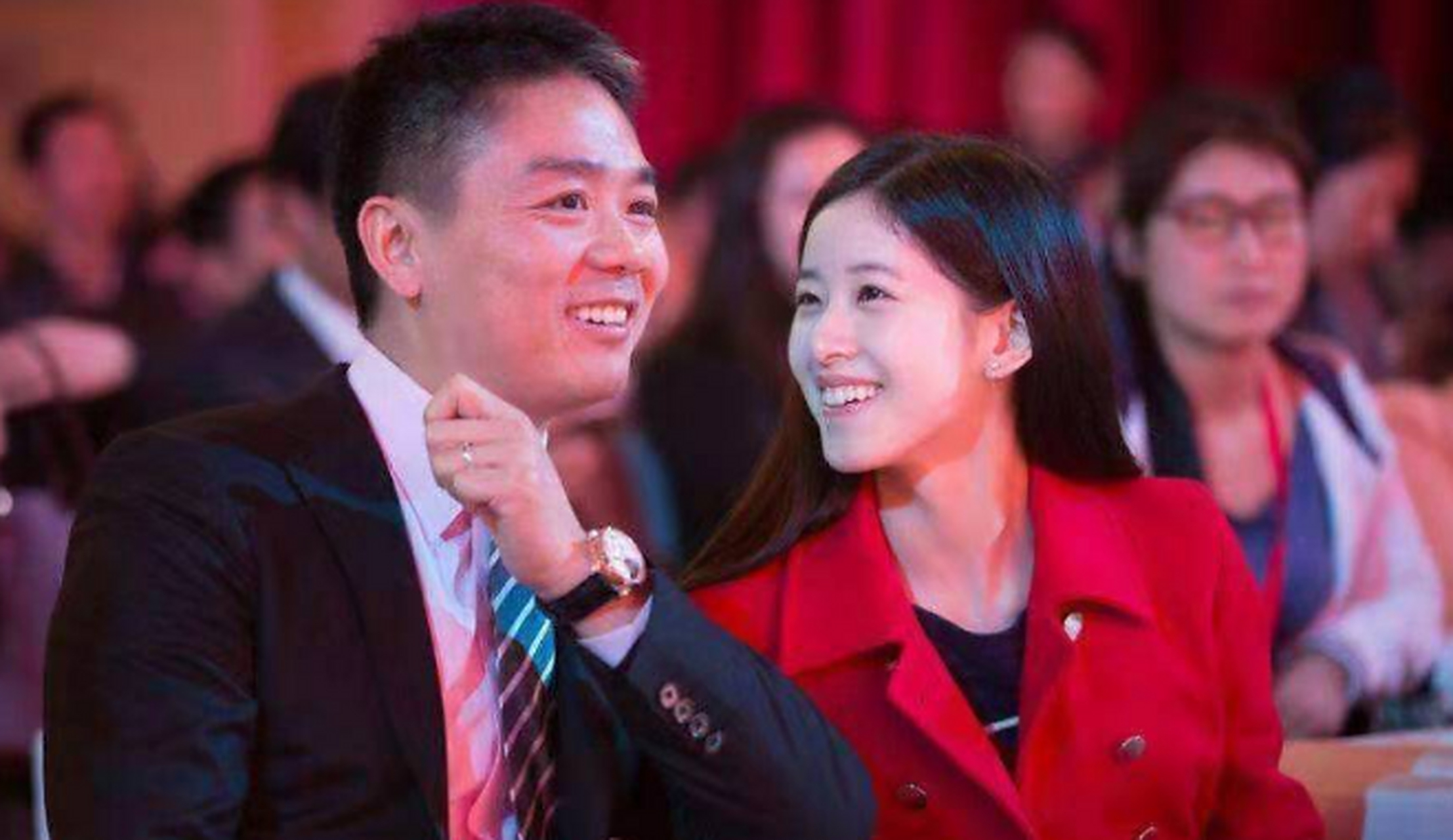 一天,京东的副总裁杜爽在饭局上高速刘强东:"老板,我意外怀孕4个多月