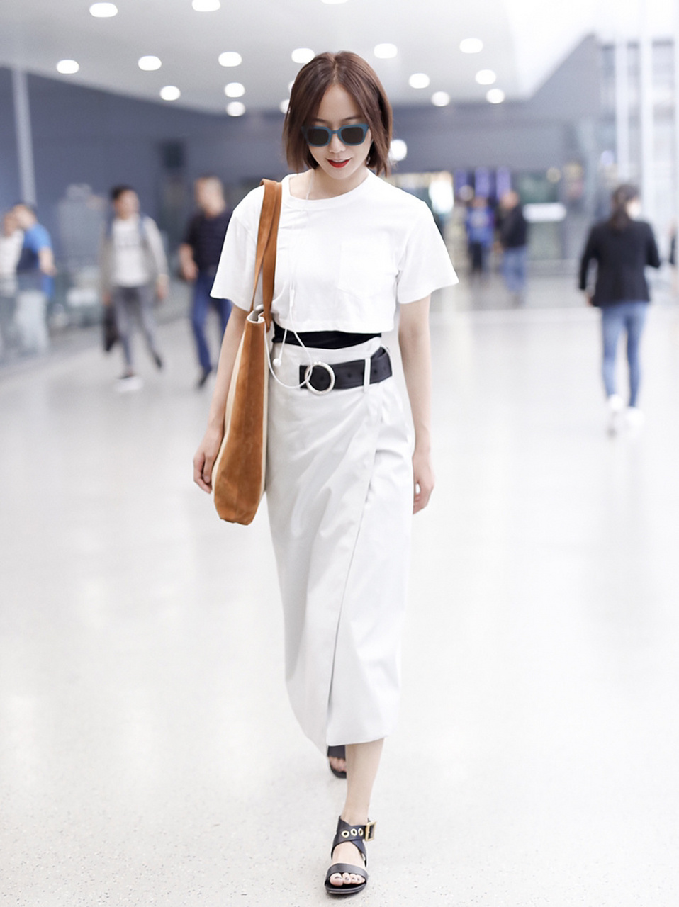 王珞丹私服 夏季清爽活力穿搭教程示范 王珞丹日常私服穿搭look 姐姐