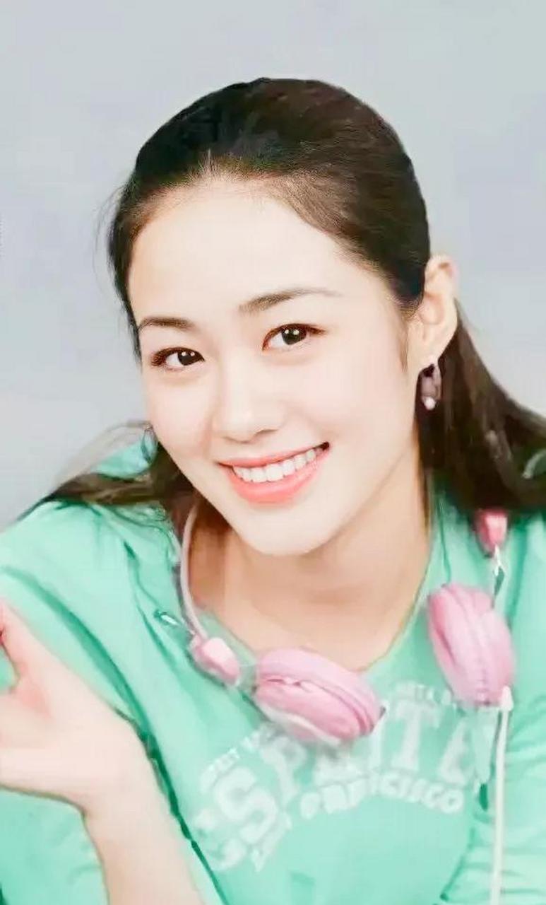 乡爱中王小蒙的扮演者美女毕畅