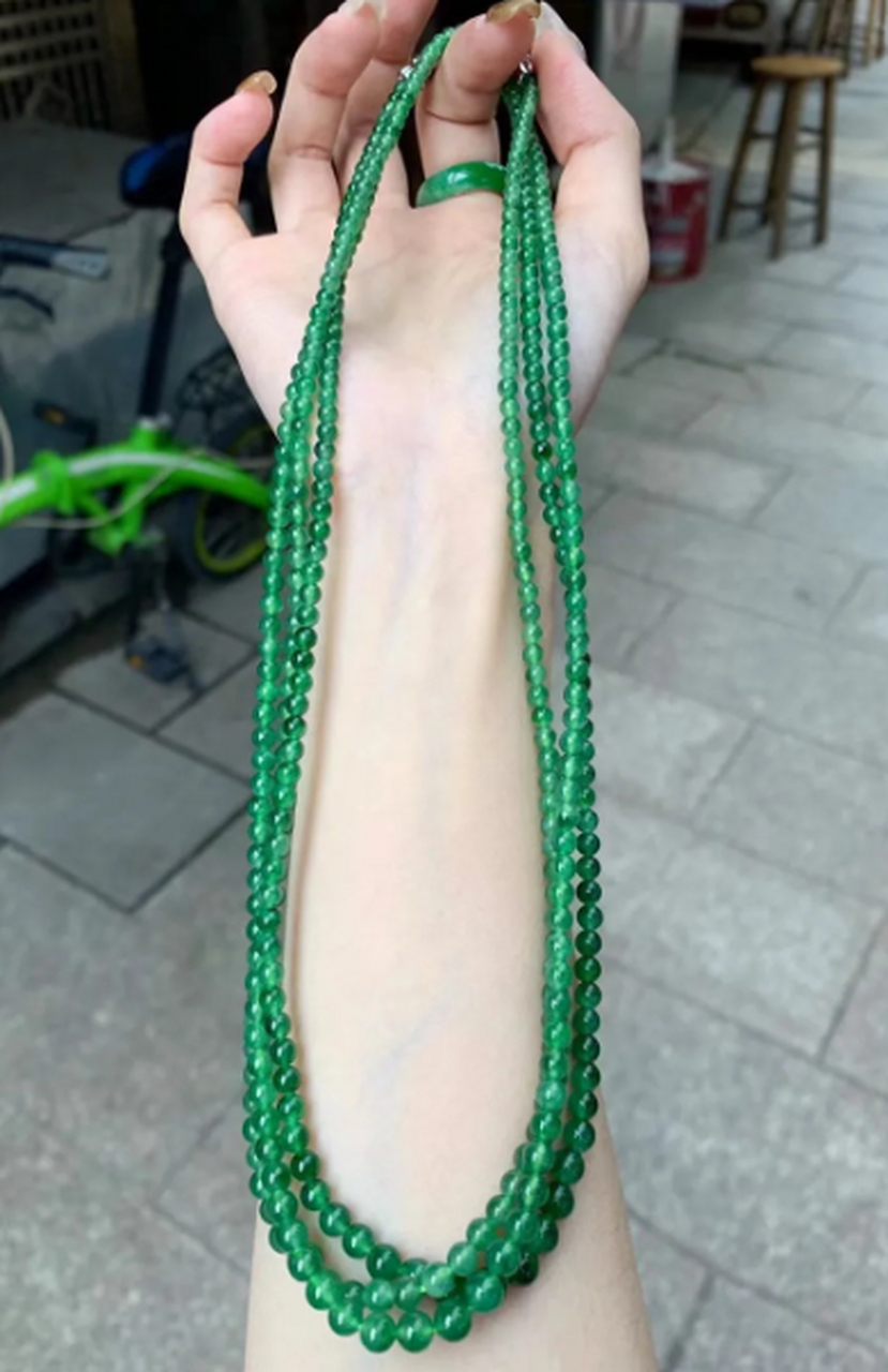 翡翠挂件# #点击头像看直播# 冰花青翡翠小米珠项链,手链,肉厚淳浓