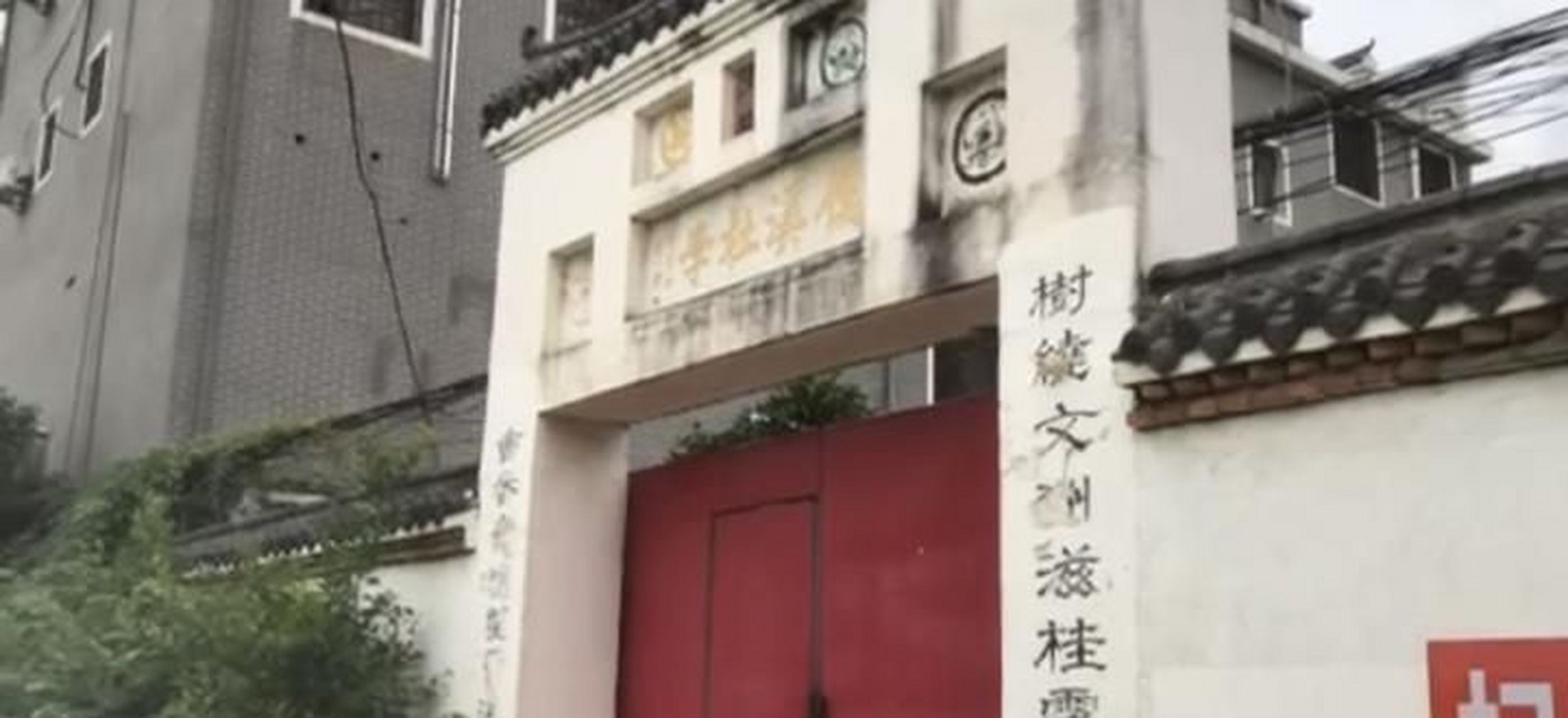 豫章书院事件想必大家都知道, 2017年10月,江西南昌被爆出涉嫌非法