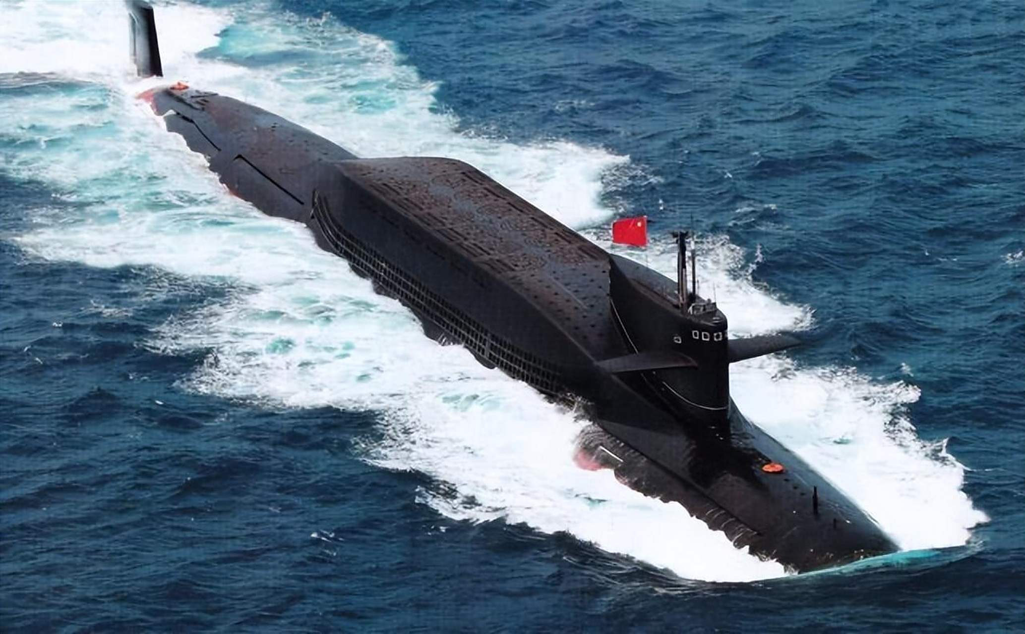 096型核潜艇或已下水,大规模列装后,中国海军全面超越俄罗斯 相比之下