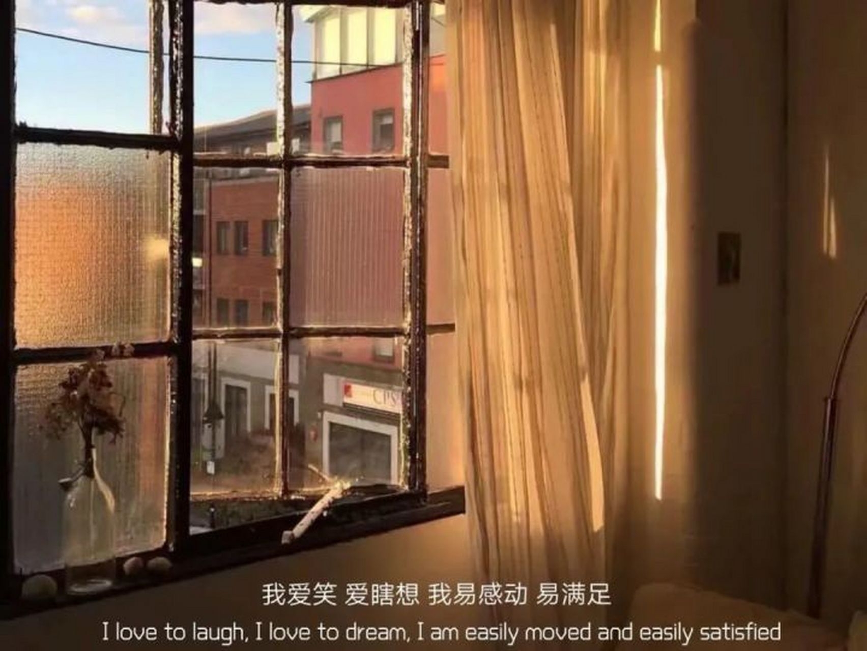 曾经那么坚信不疑会到最后的人,原来风一吹,剩下的只是回忆.