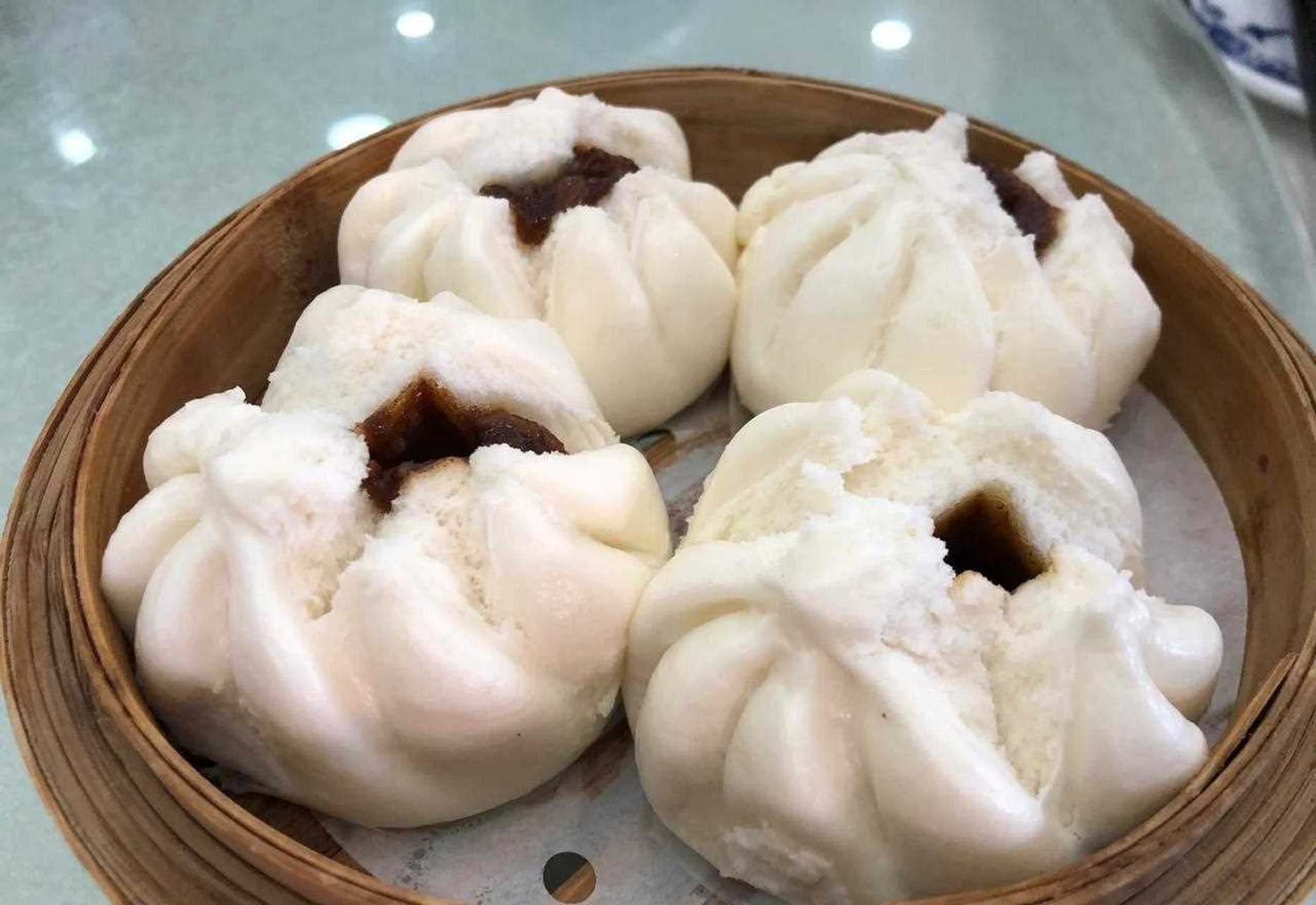 广州芳村海宝湾海鲜市场内海宝湾美食城是广州街坊的食堂,主要经营