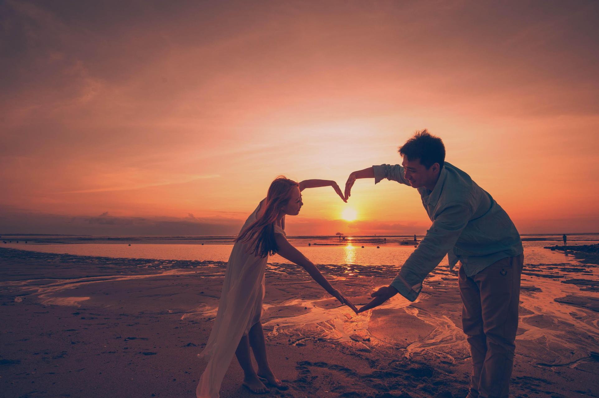 比如说两个人在一起同居,时间长了,各个部位都会