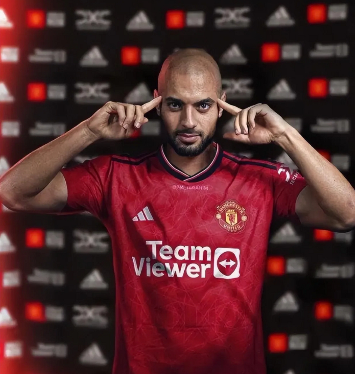 过于关心阿姆拉巴特转会 意媒替曼联先官宣了090998  8715