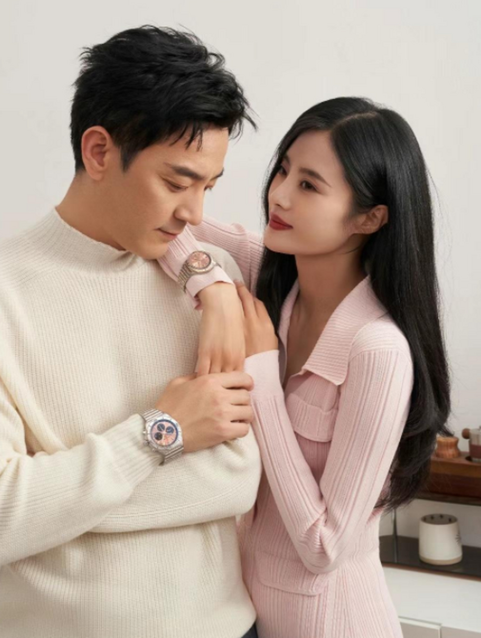 原来这是李光洁和他老婆在一起拍摄的.