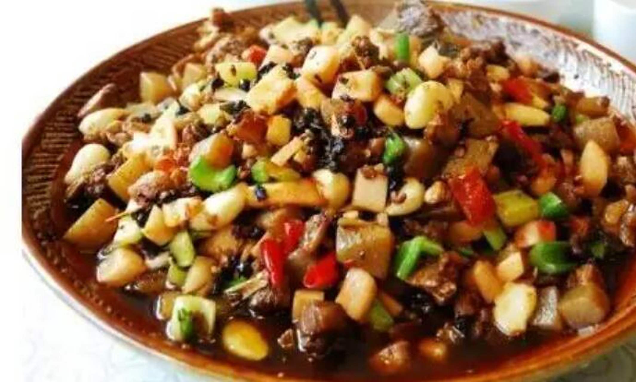 酸辣开胃的江阳酸辣鸡是四川人的最爱菜品之一,达州市名菜