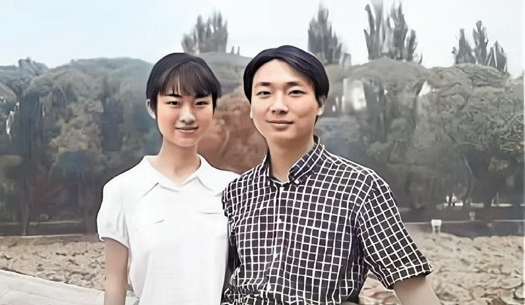 康辉只有二十五岁,英俊阳光,女友是他的大学同学,清纯美丽.