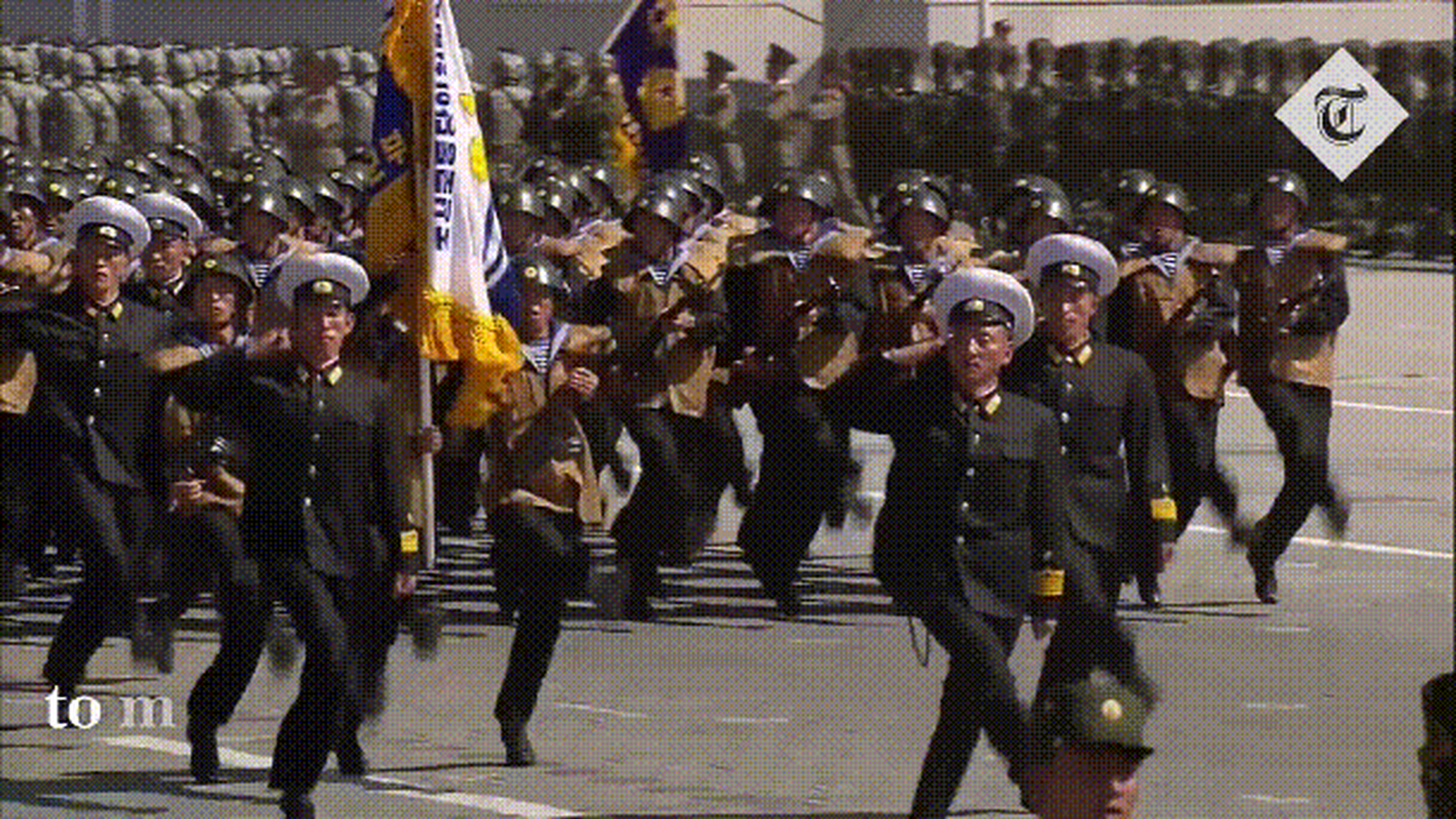 朝鲜人民军阅兵检阅步伐,还是接近我军正步的这种更好一点,一跳一跳的