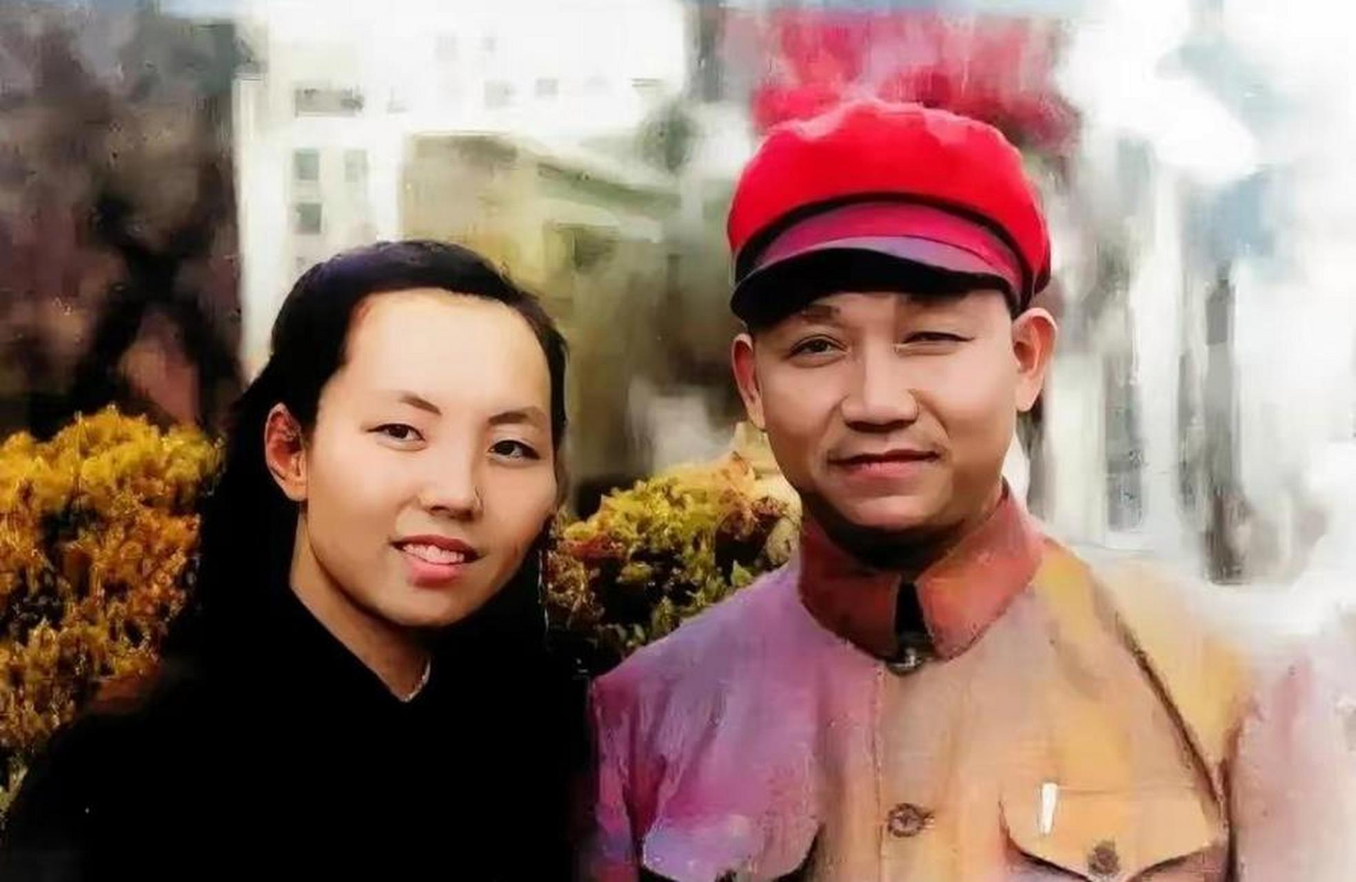 50年代初,广东军区副司令员陈光和妻子史瑞楚,一张罕见的留影,照片中