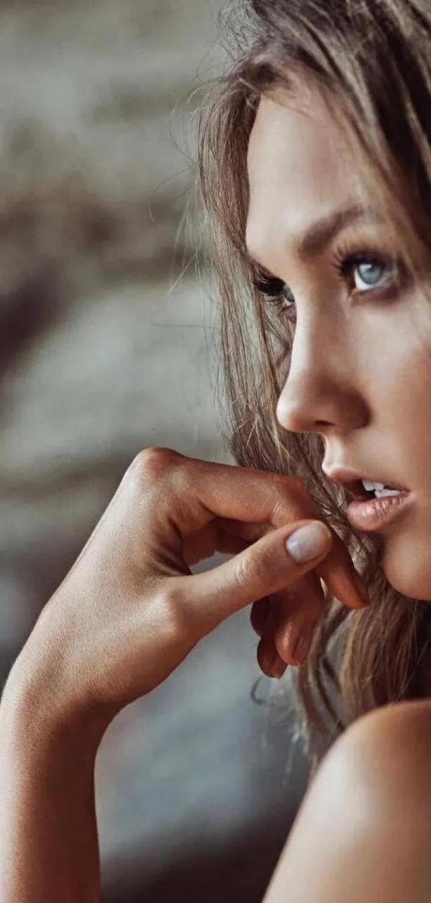 美国超模卡莉克劳斯