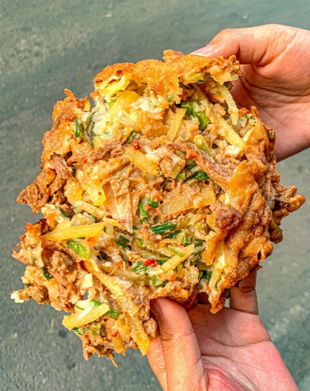 这一家的油香真的超地道,满满的馅料, 还有超多