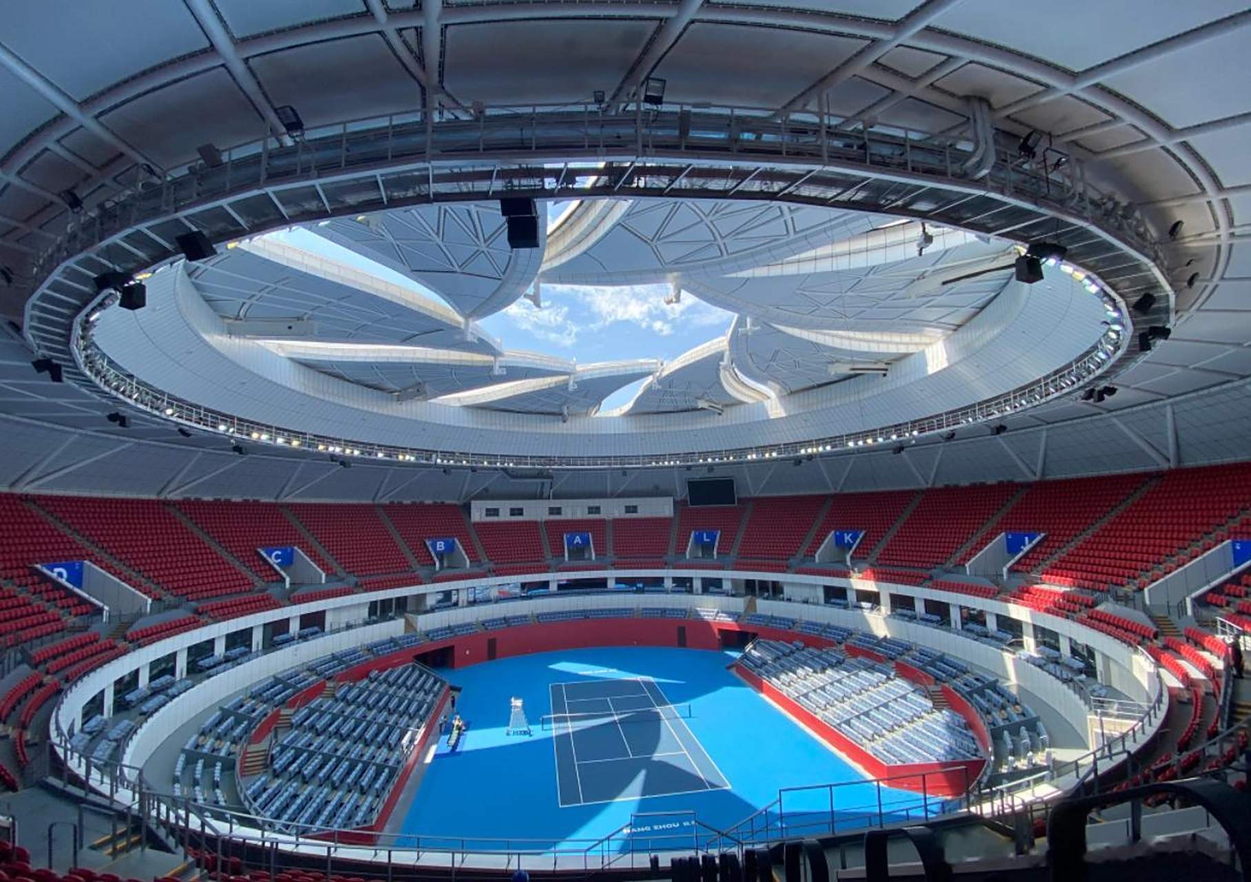 正式比赛时间:9月24日--9月30日比赛地点:杭州奥体中心网球中心赛制