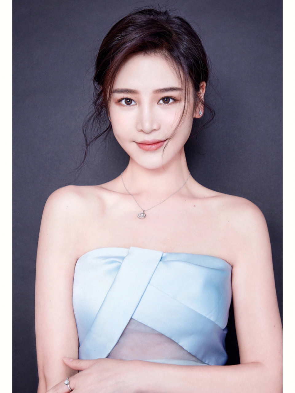 邱意浓,性感组图(一)#邱意浓#女明星#美女