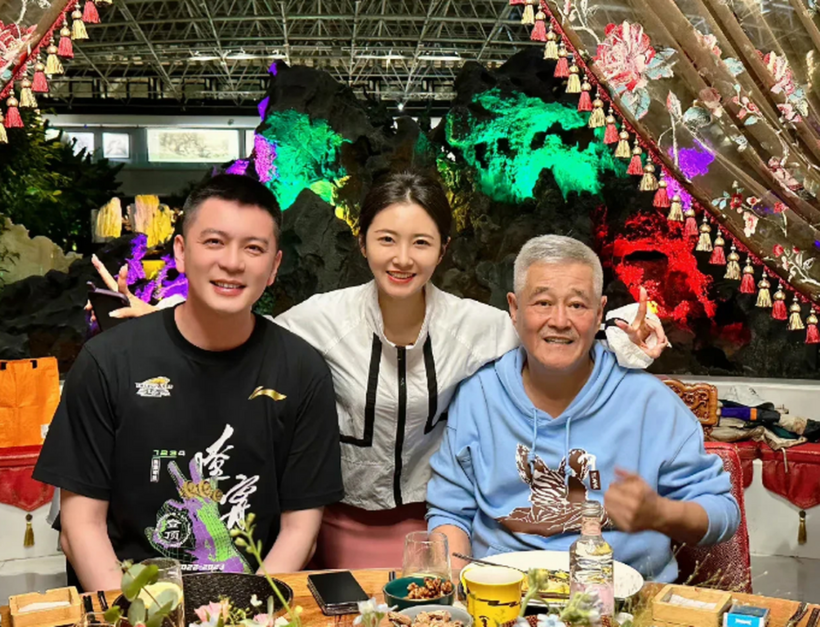 cba辽宁男篮成功卫冕冠军,作为辽宁男篮的铁杆粉丝的赵本山老师也是