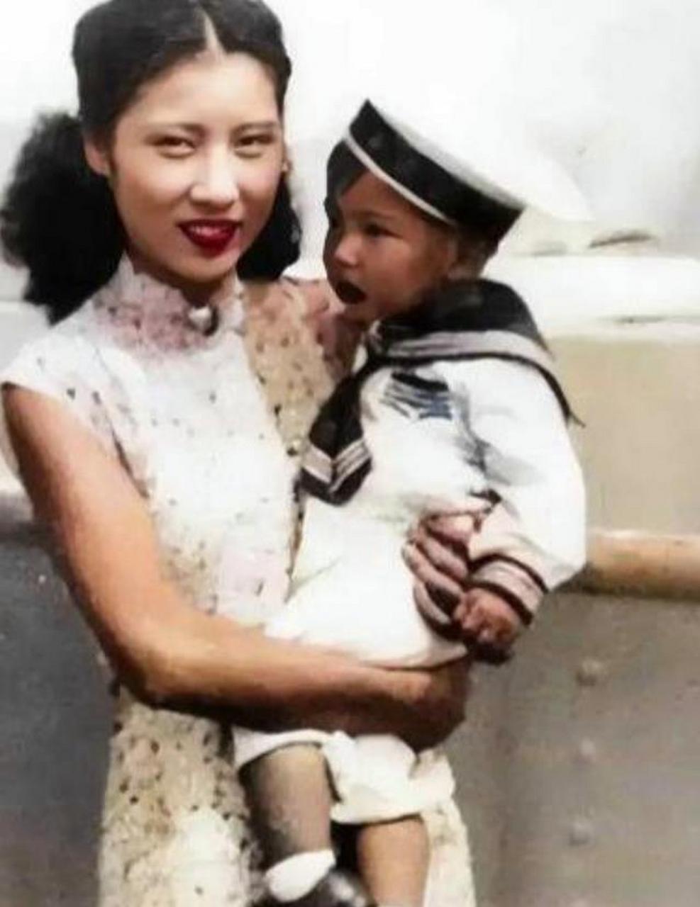 他们虽然只结婚一年多,张灵甫就死于解放军枪下,但王玉龄却