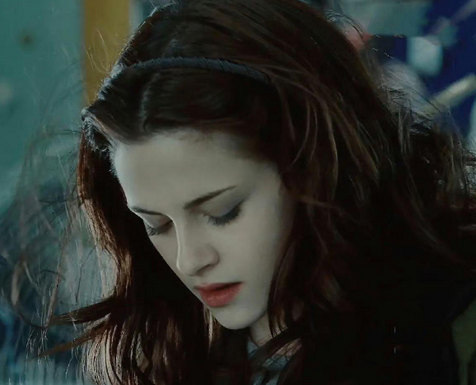 还记得《暮光之城》的克里斯汀吗