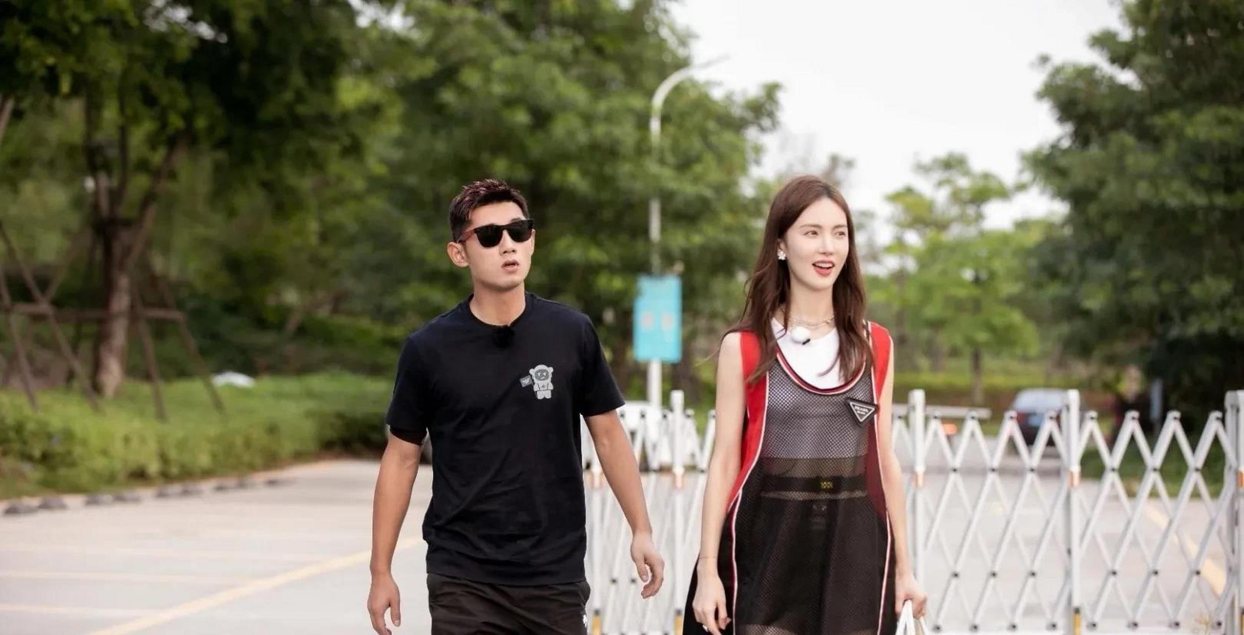 金晨当初跟张继科在综艺节目里"约会"时,她就已经听说过对方是什么样