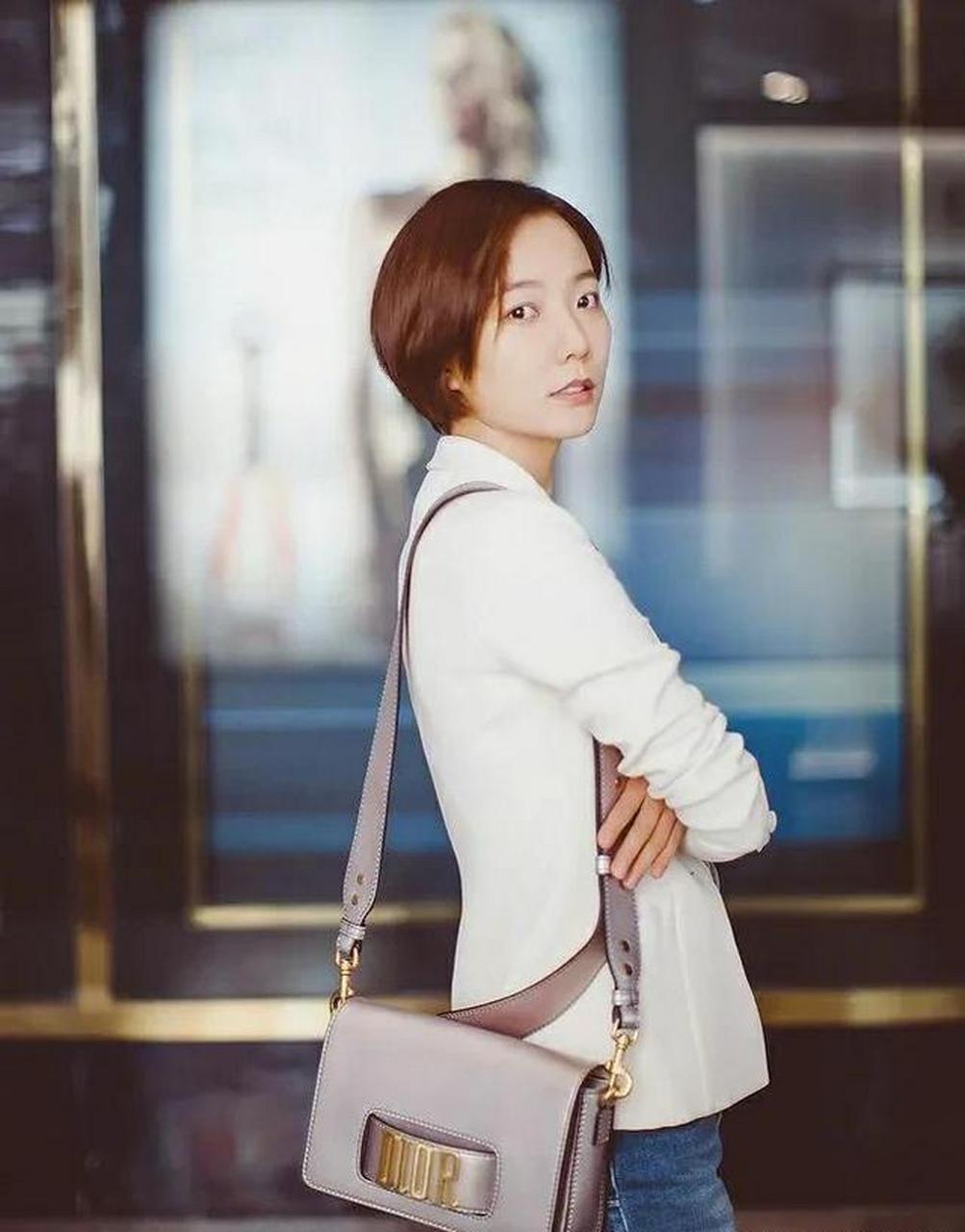 王珞丹,短发美女,气质优雅