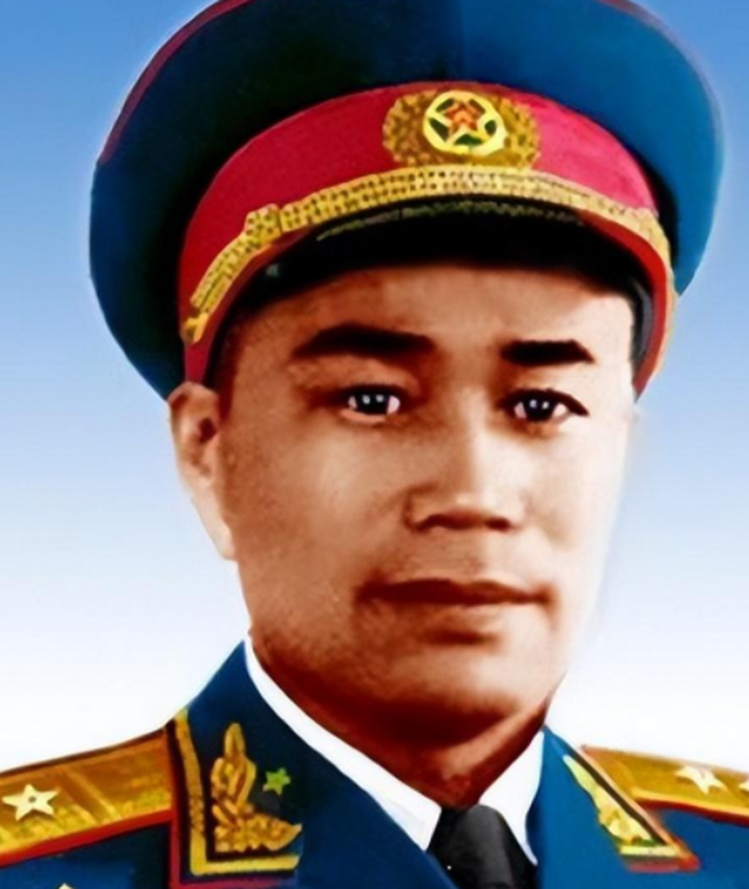 78年王近山病逝,南京军区打去报告,邓公:人都没了还要瞎搞名堂!