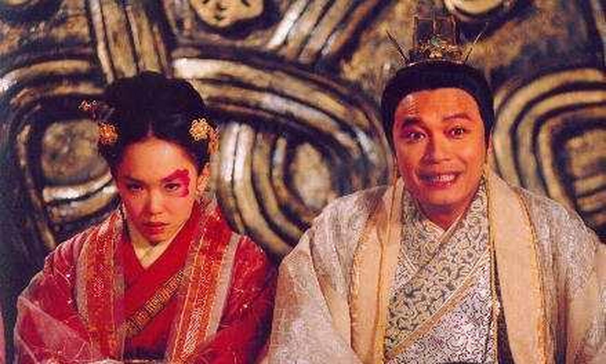 根据相关资料记载,钟离春长的比较丑(在戏曲里演绎出的角色叫钟无艳)