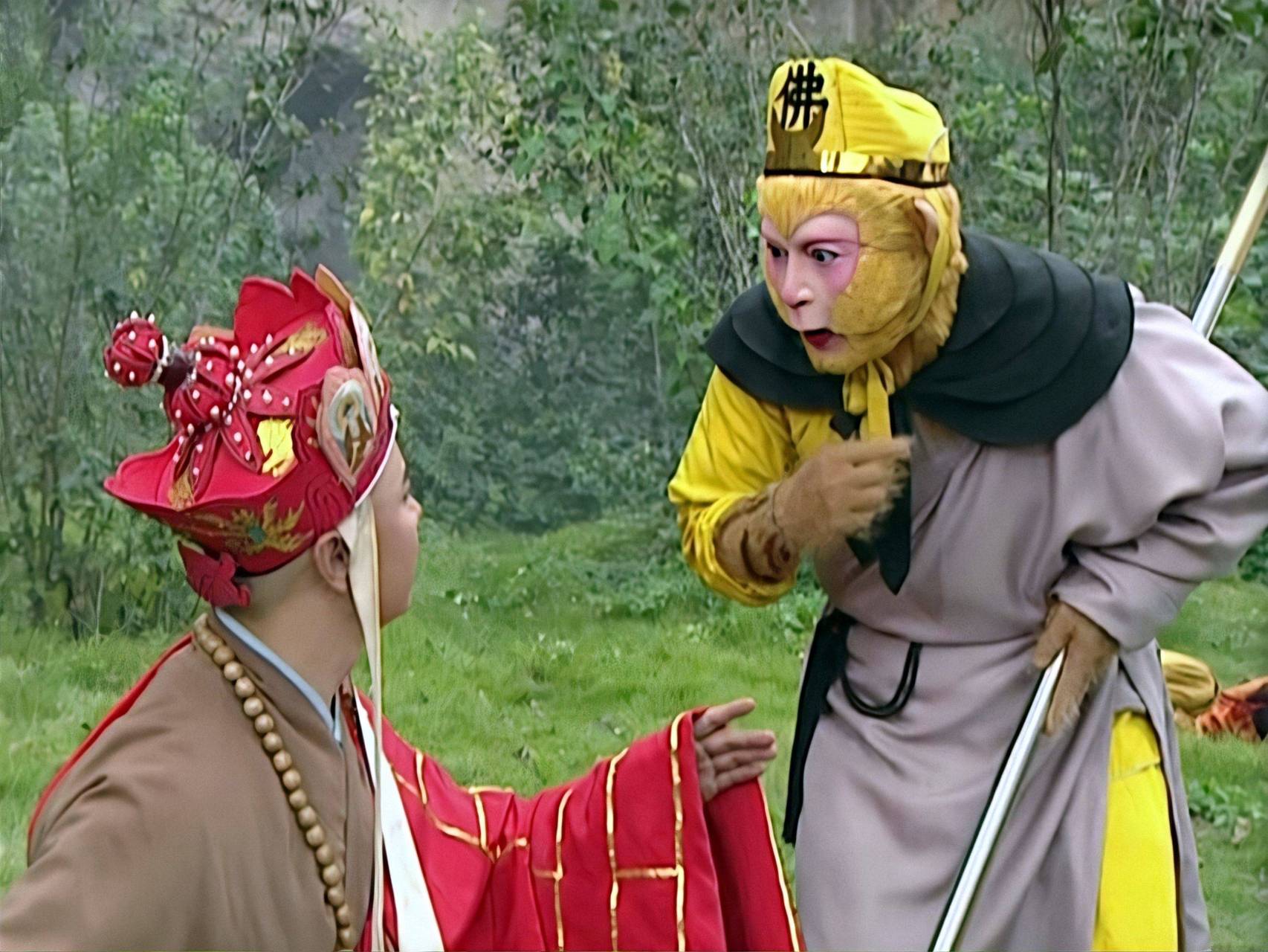 师者传道受业解惑者也,想想就知道谁才是真师父,谁又是那