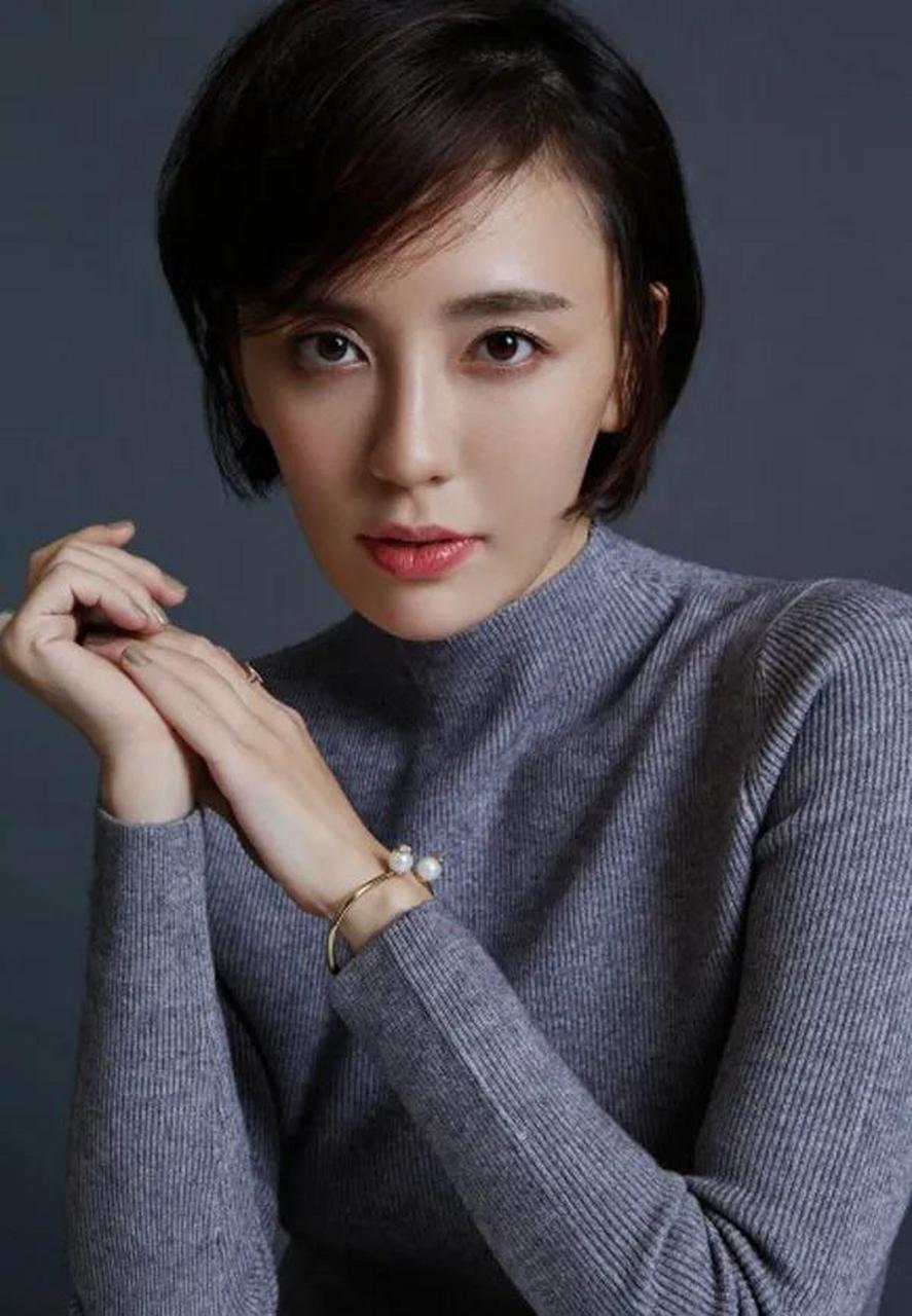 吕佳容性感写真照