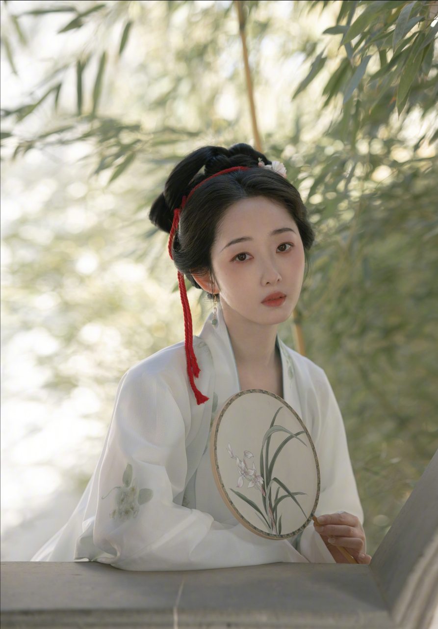 蒋梦婕李清照妆容造型,这清冷美学造型也太吸引人了,能被选中新版红楼