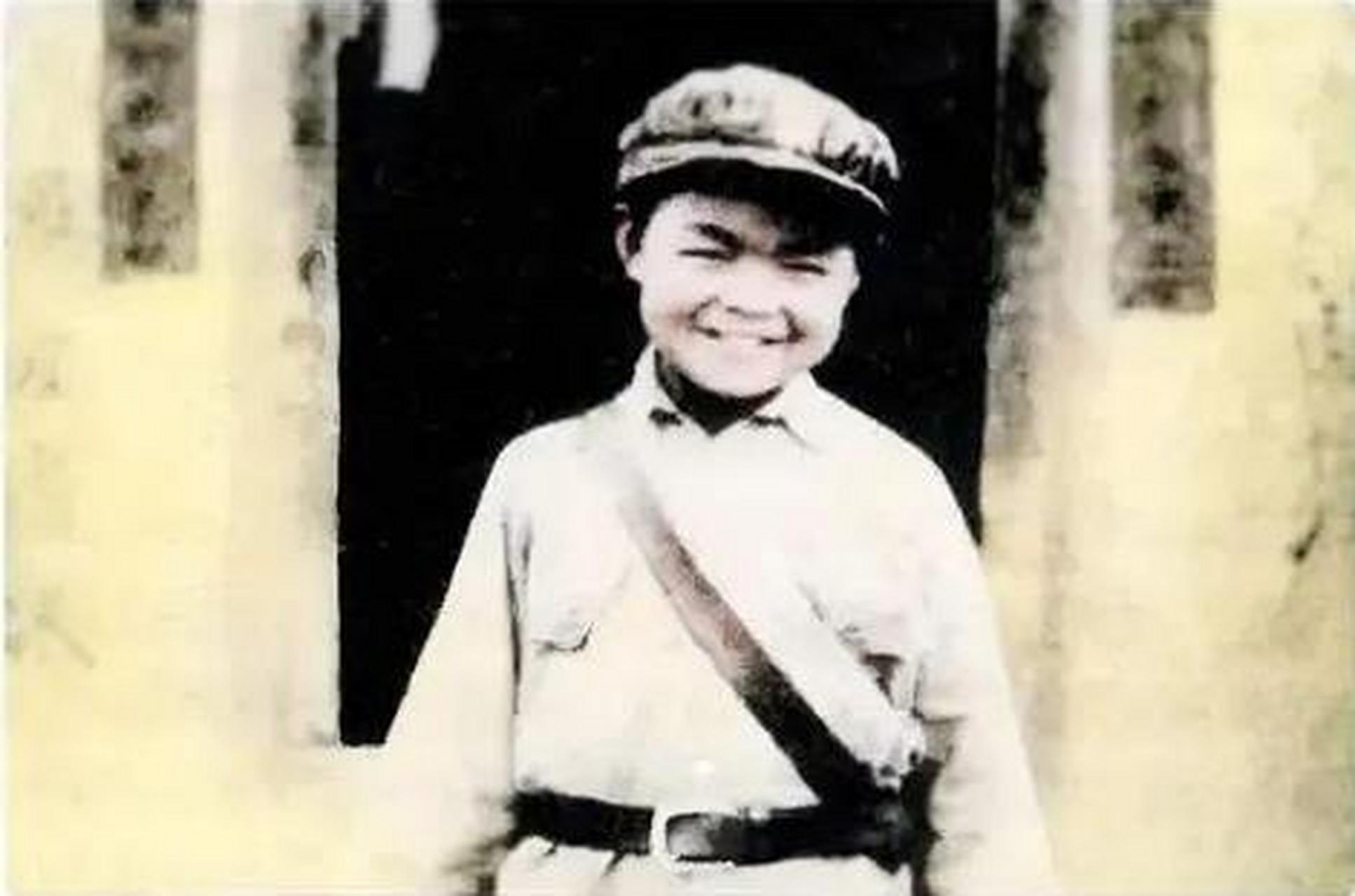 1935年,12岁的小红军张金龙落入了欺男霸女,无恶不作的土匪手里