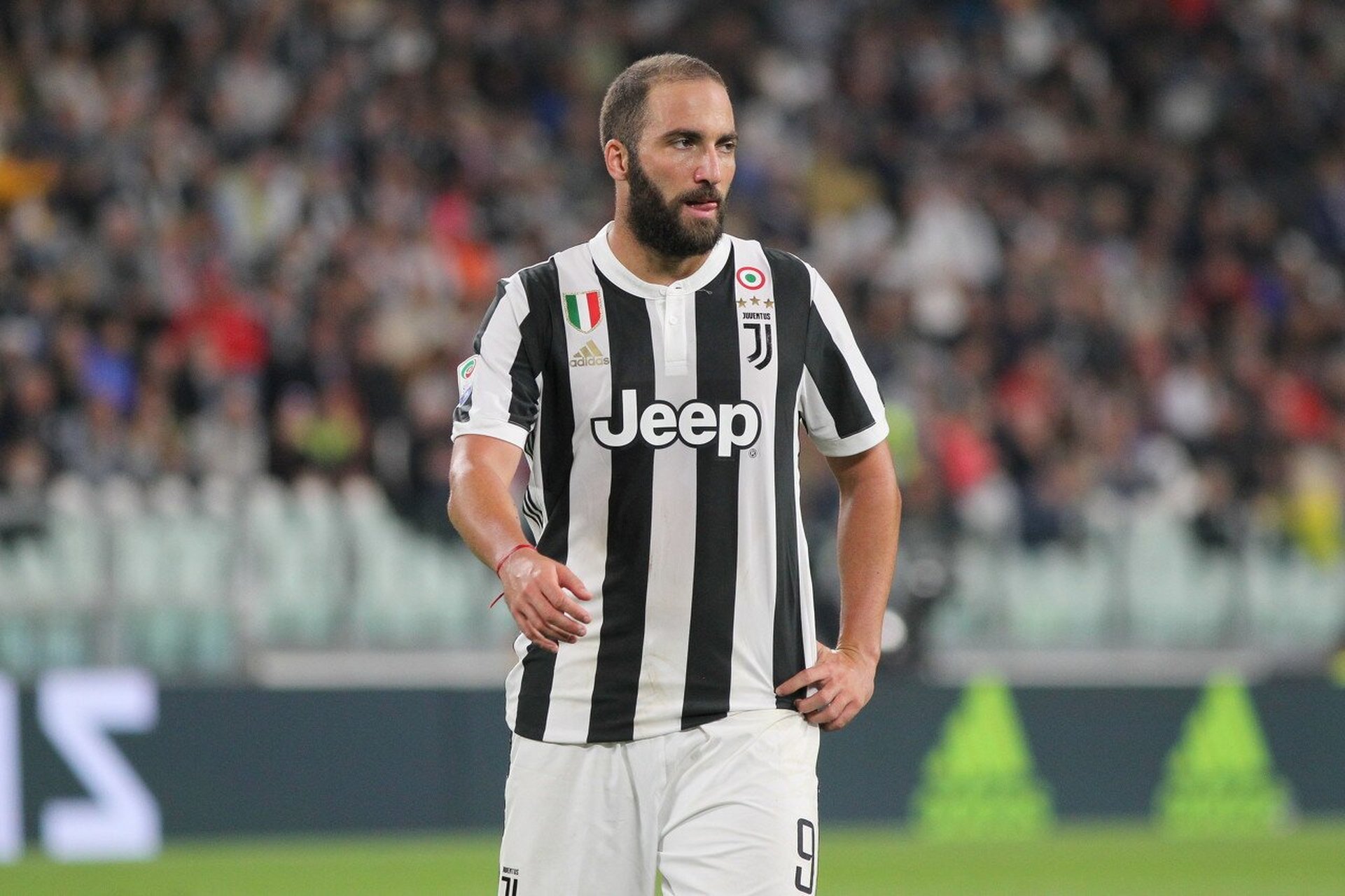 伊瓜因最近接受了tyc体育采访,他表示自己现在专注于尤文图斯,但未来