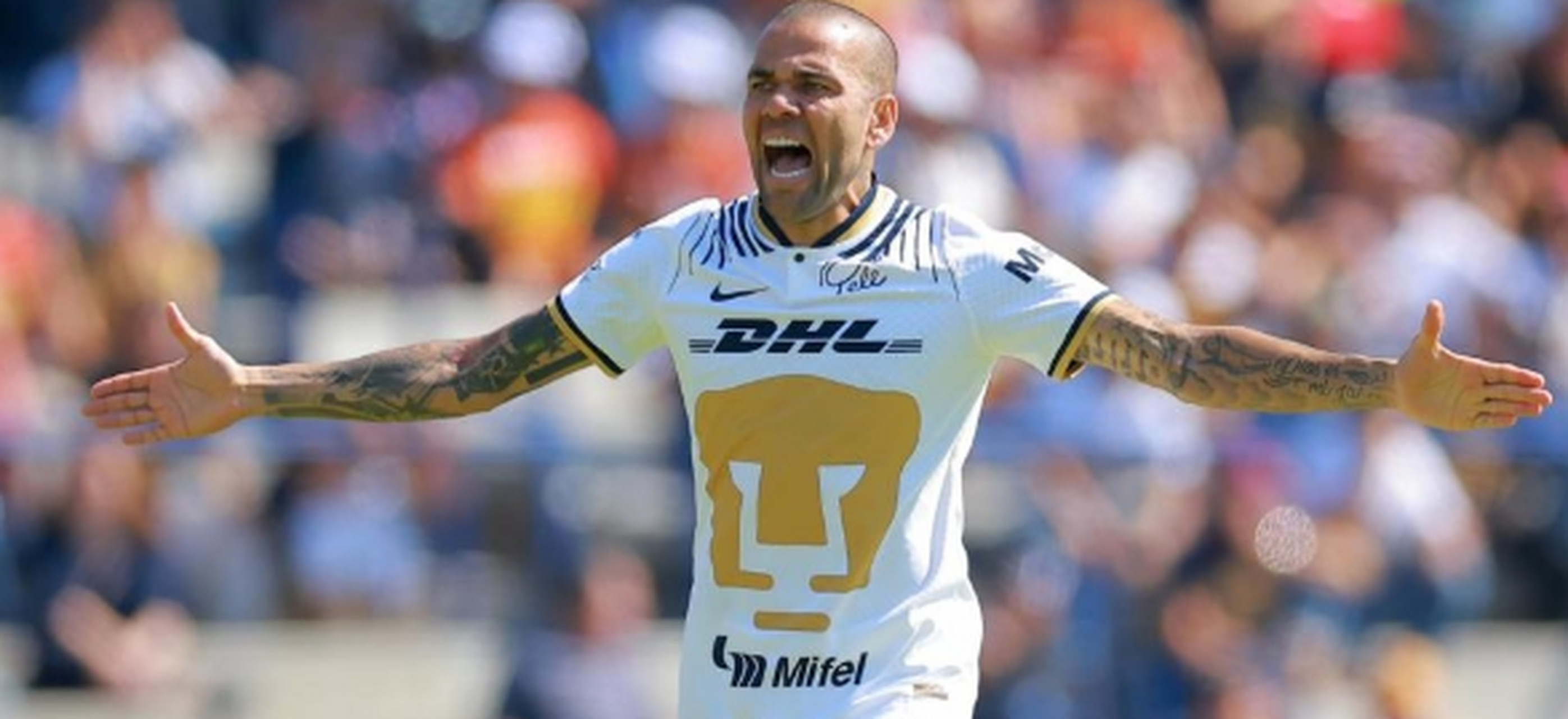 最近巴西球星阿尔维斯涉嫌性侵案又有新情况,在当地时间今日的庭审