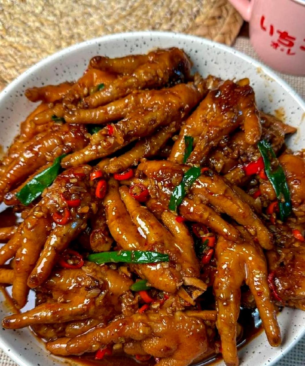 江西人民真是聪明,他们做的辣炒鸡爪太美味了!