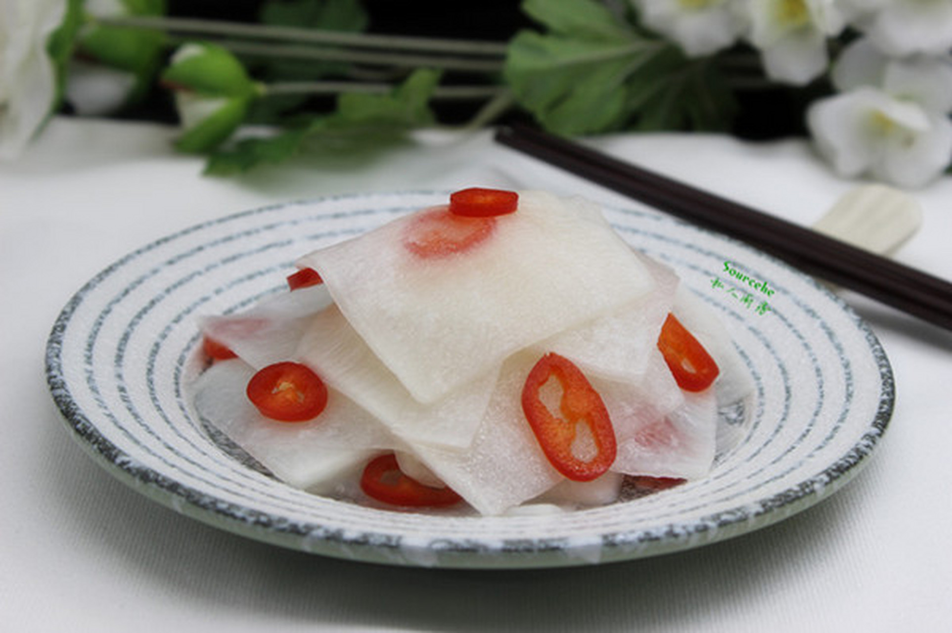 没关系,吃酸甜爽口萝卜,开胃好吃,助消化,还能养胃.