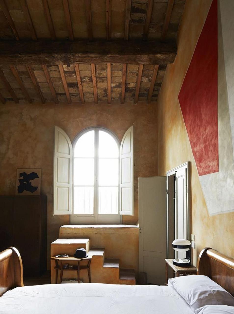 * 乔·科伦坡(joe colombo)在20世纪50年代设计的kartell 灯与大天使