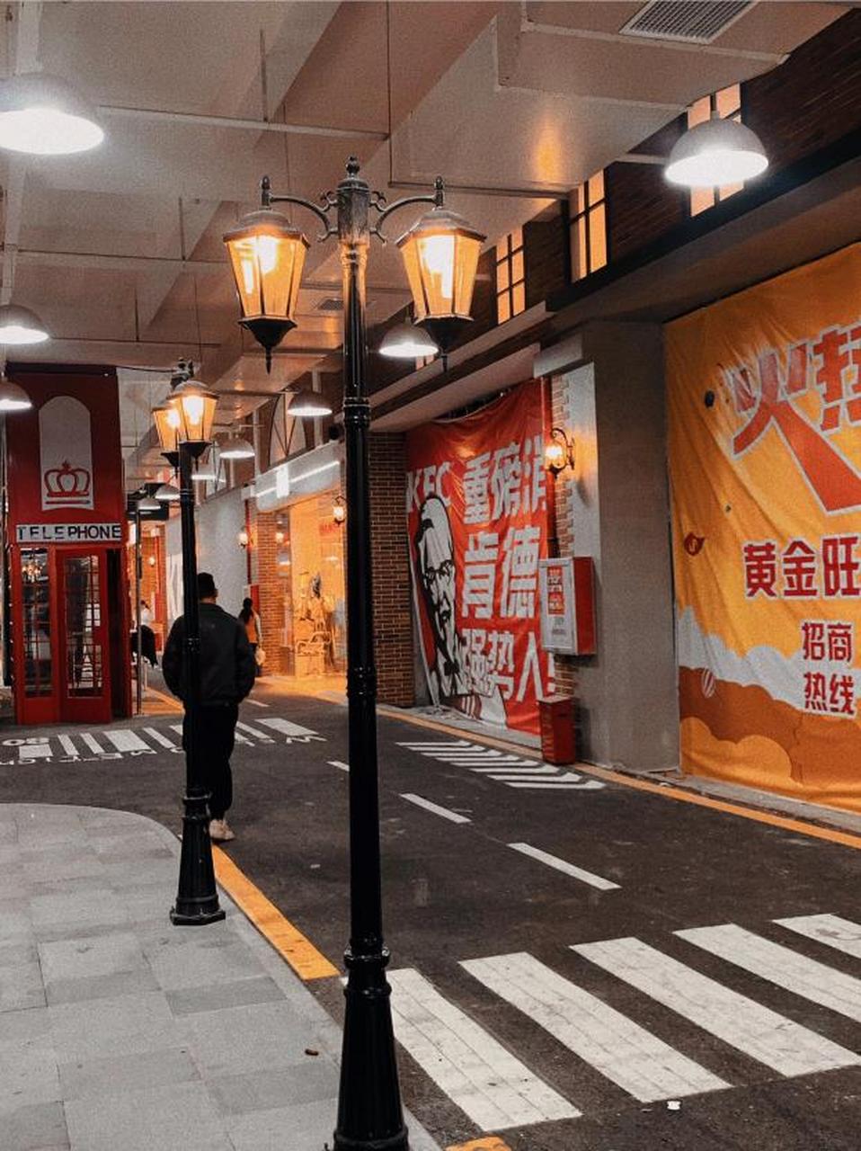 泉州新晋免费商业街打卡点 在浮桥福德龙超市里青商智谷旁边 一楼已经