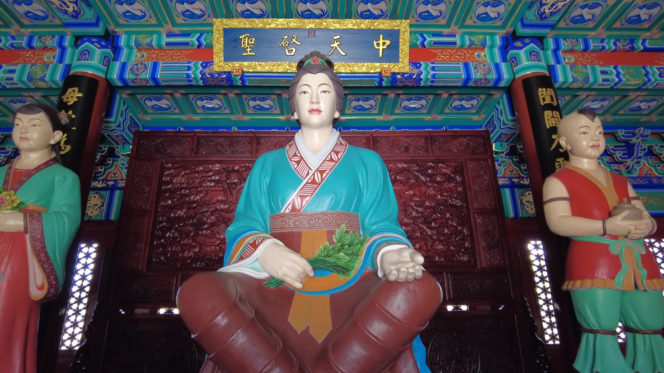 尧母陵的规模 自战国中期以来,史记中明确记载,在封建社会当中呢,只有