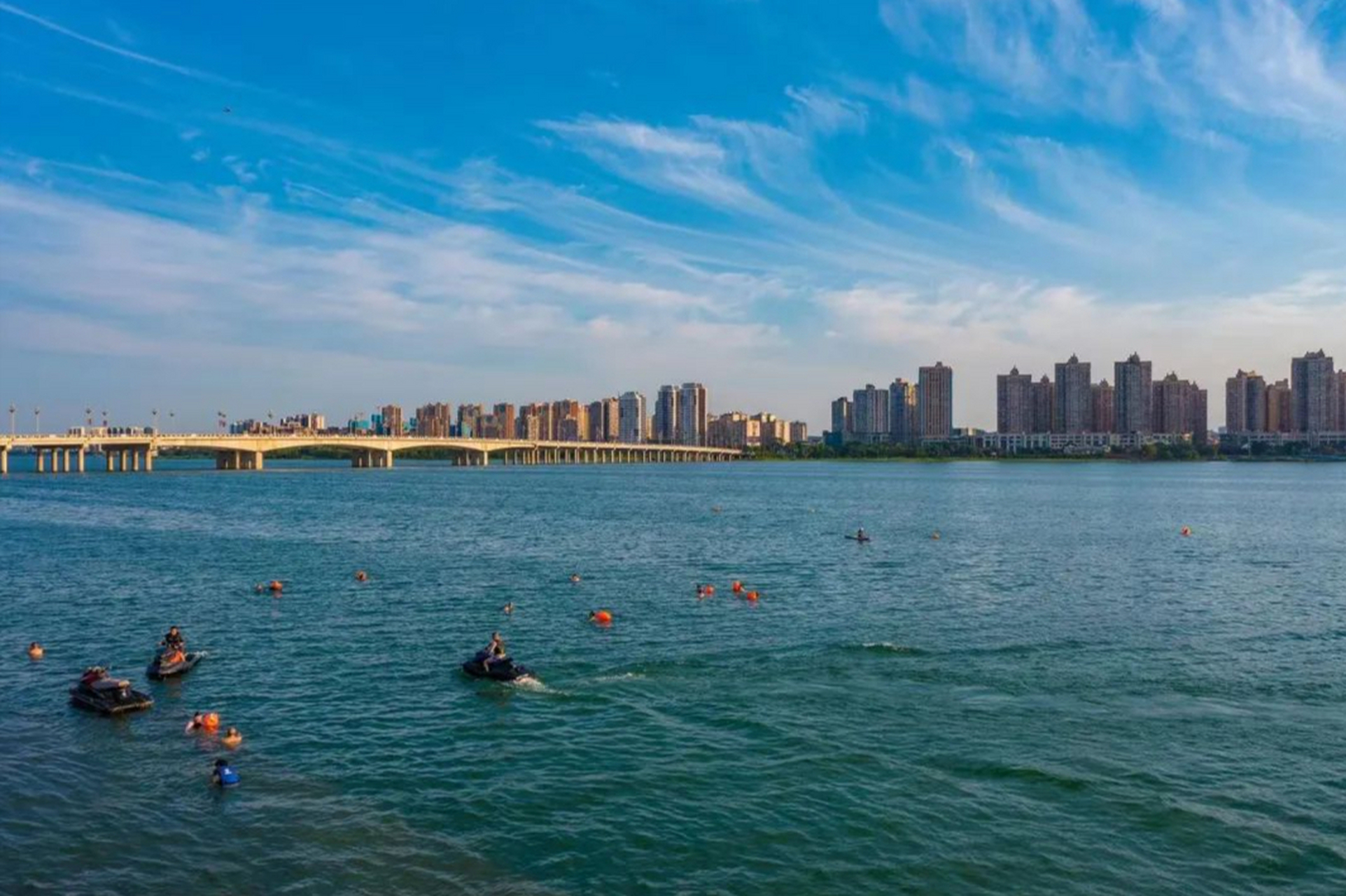 遂宁观音湖:面积约1.4万亩传说因观音菩萨在此显圣而得名.