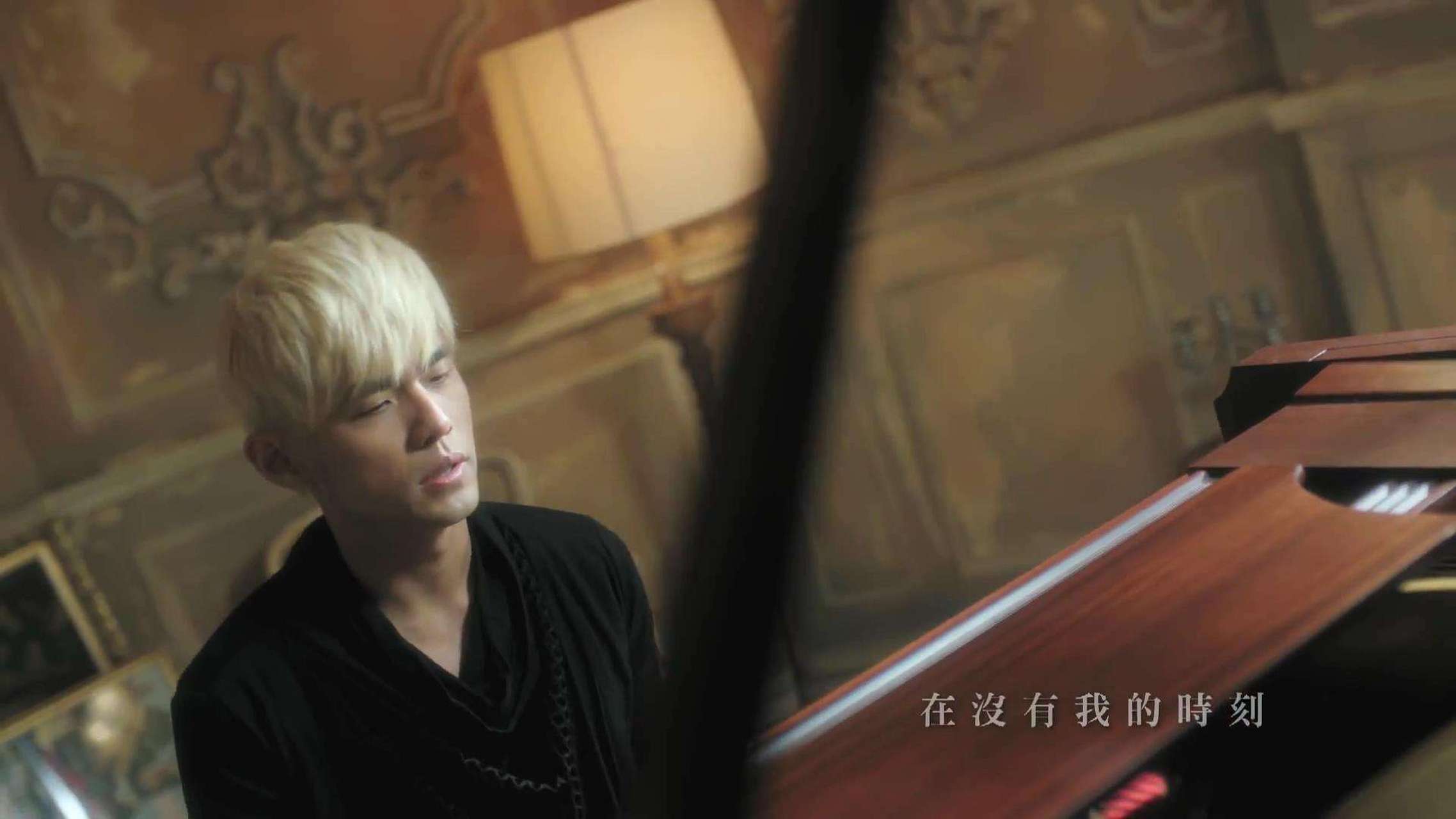 虽然我自认为自己算一枚中年「网瘾少年」,但有些网络上火的梗,我是