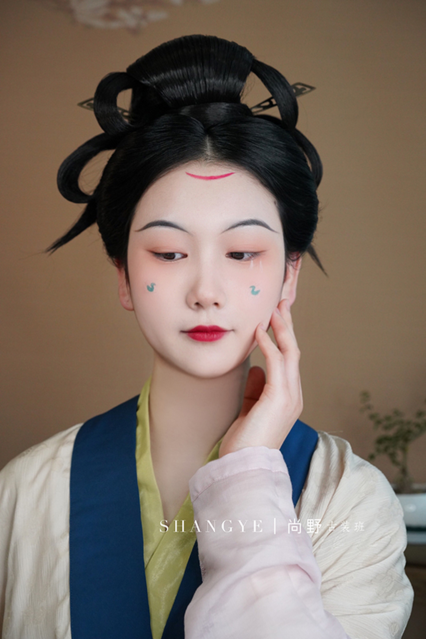 宁波化妆学校|古风化妆造型班开课啦 魏晋南北朝古风元素搭配造型 染