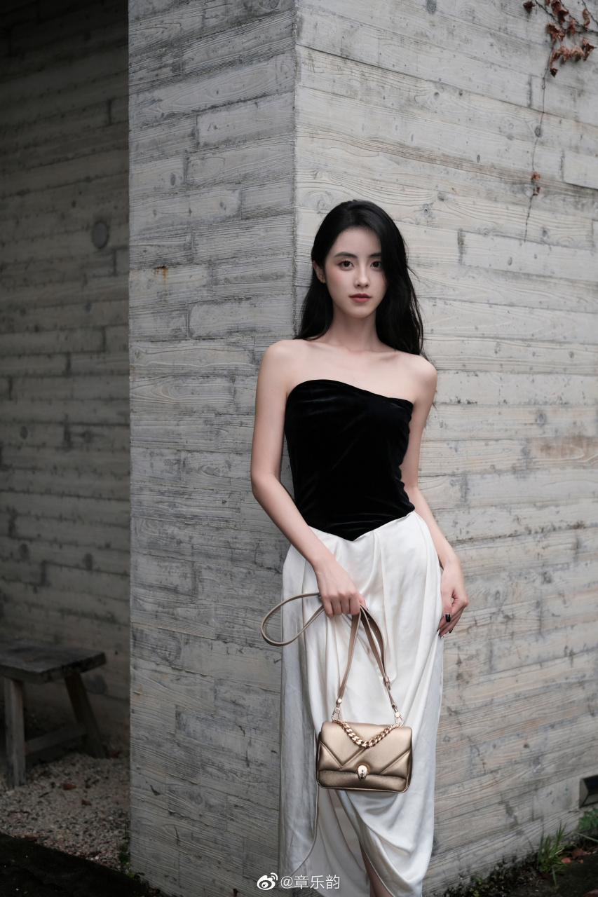 演员章乐韵,代表作《梦回》,《我的盖世英雄》