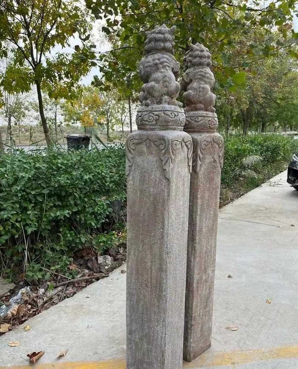 下乡收到老拴马桩一对,百年自然风化完整全品,尺寸品相如图