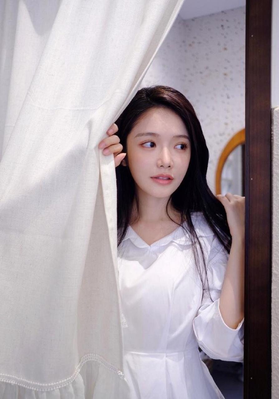 台湾省美女演员林妍柔迷人美照欣赏,好可爱啊