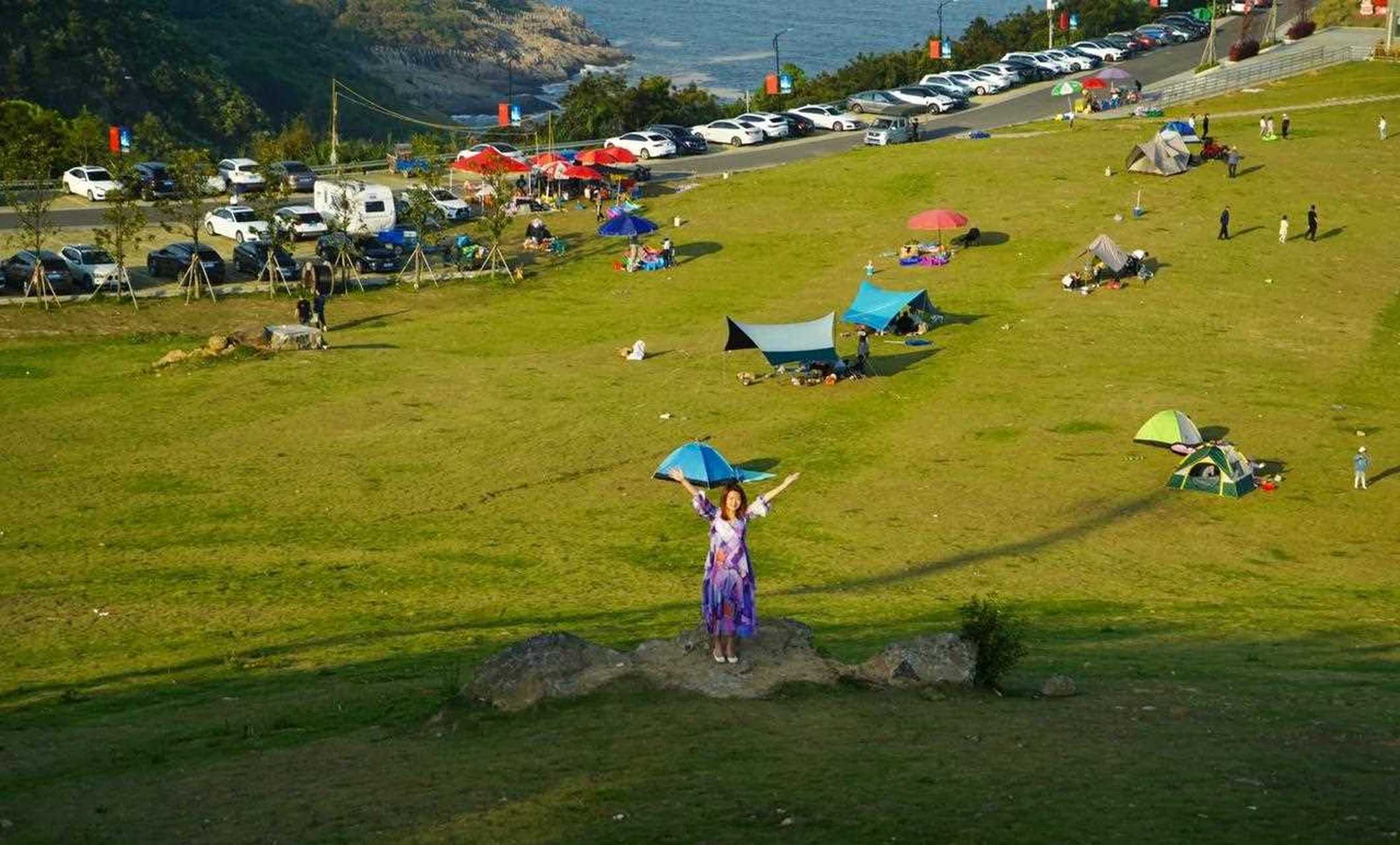 苍南韭菜园房车基地,是温州最大的露营基地,也是风景最美的露营打卡地